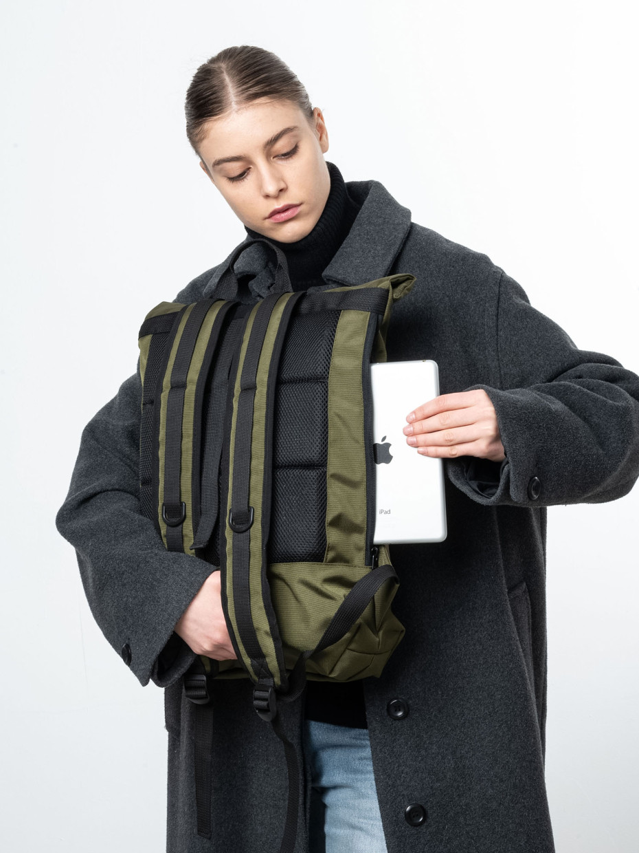 Рюкзак ROLLTOP POCKET 2 | хакі - екошкіра коричнева матова 1/24