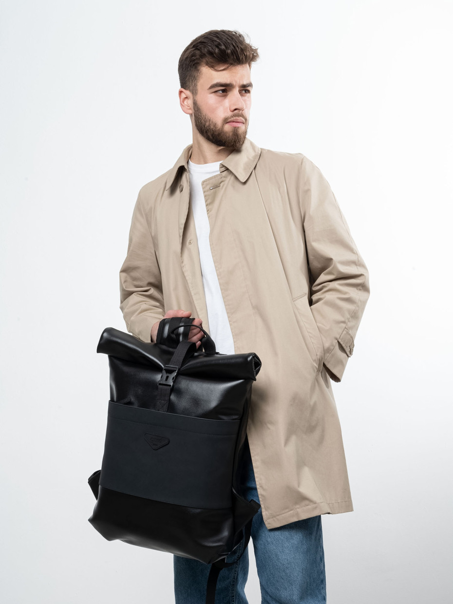 Рюкзак ROLLTOP POCKET 2 | екошкіра чорна глянцева - чорна матова 1/24