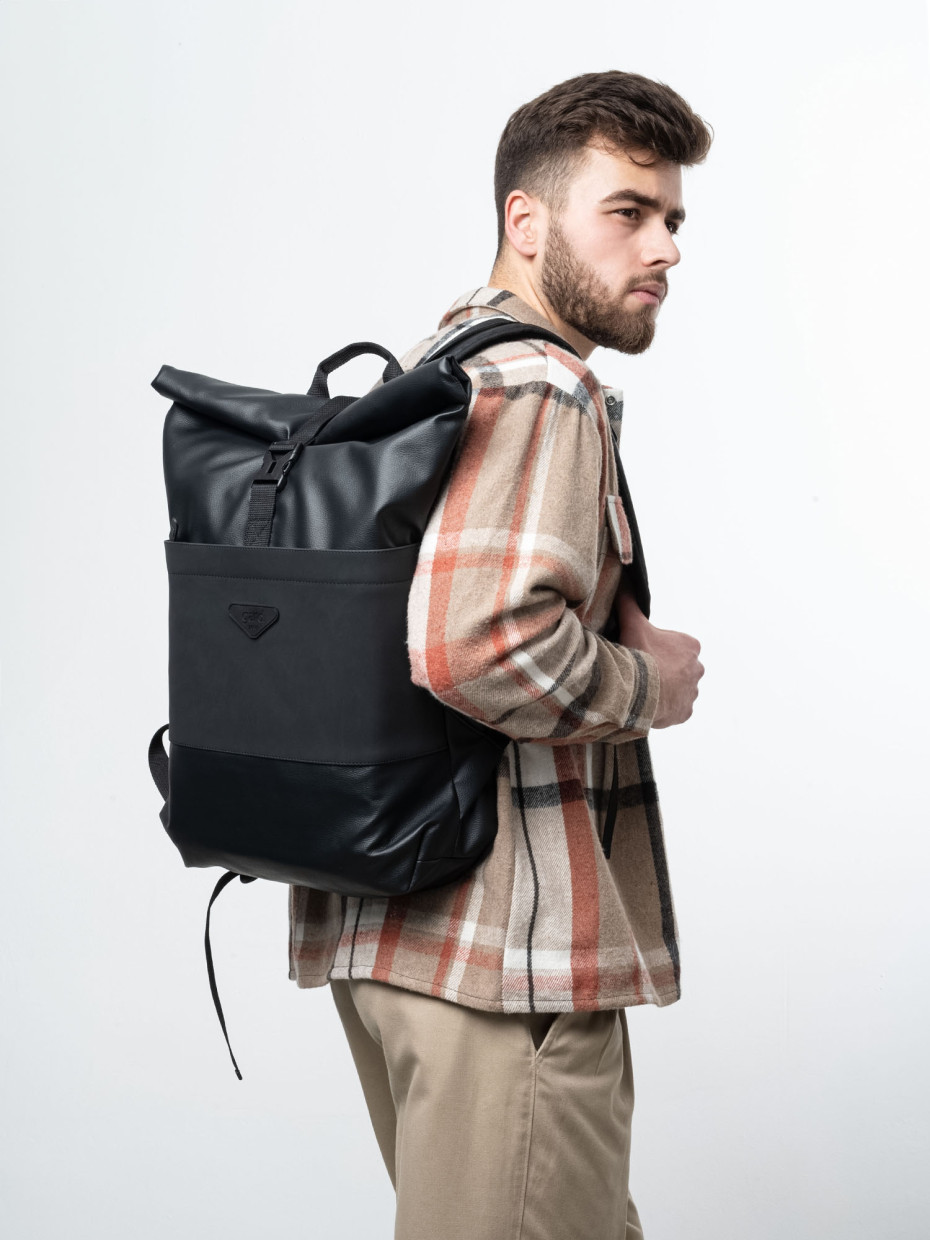 Рюкзак ROLLTOP POCKET 2 | екошкіра чорна - чорна матова 1/24
