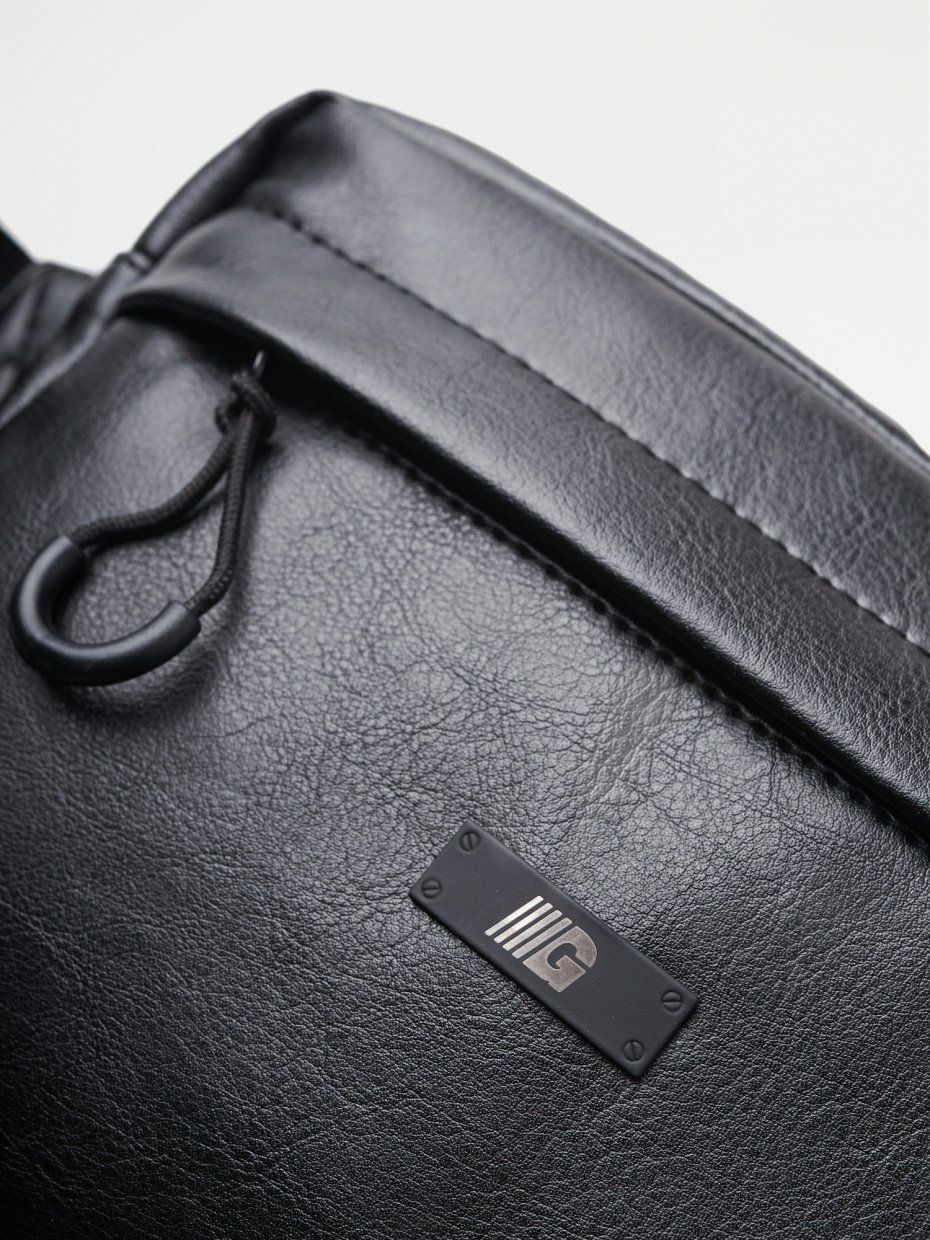 Сумка на пояс CUBE eco-leather | чорний глянцевий 1/19